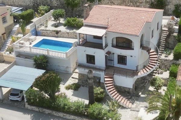 Calpe में उत्कृष्ट स्थान पर समुद्र के दृश्य वाली विला
