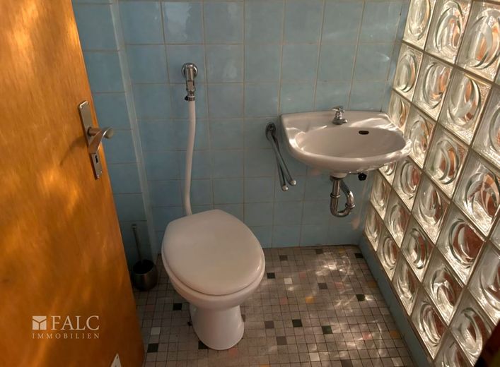 *Provisionsfrei* Schmuckstück im Historischen Ortskern - Falc Immobilien Siegen – Gäste WC