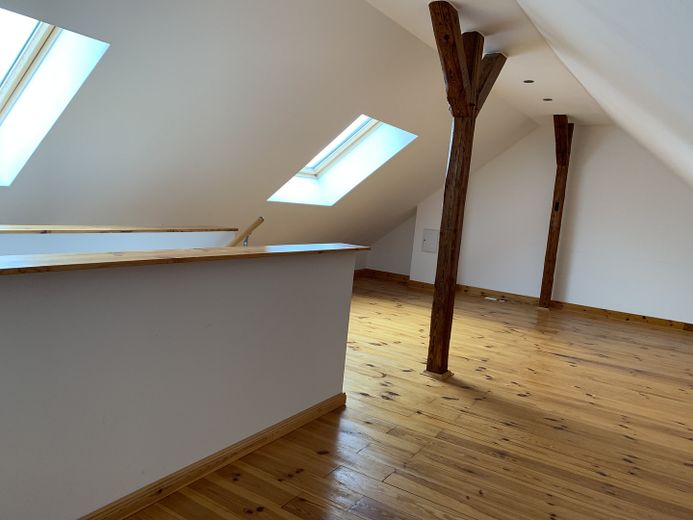 Moritzberg: 4,5-Zimmer-Maisonette-Wohnung mit Balkon und Garten – Dachgeschoss