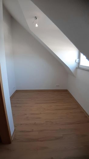 H`rath-Straß,mod.Komf.-Mais-Whg.ruhig, Südbalkon, 2.OG – 2. Ebene