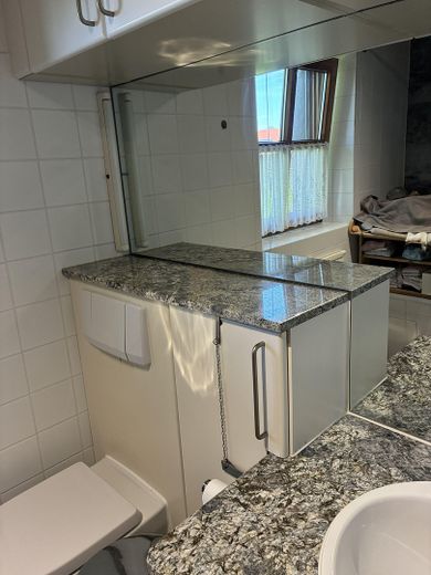Багатофункціональна мезонет / сутеренна квартира 83 +42 м²  у природній місцевості - багатофункціональний гараж – Bad OG