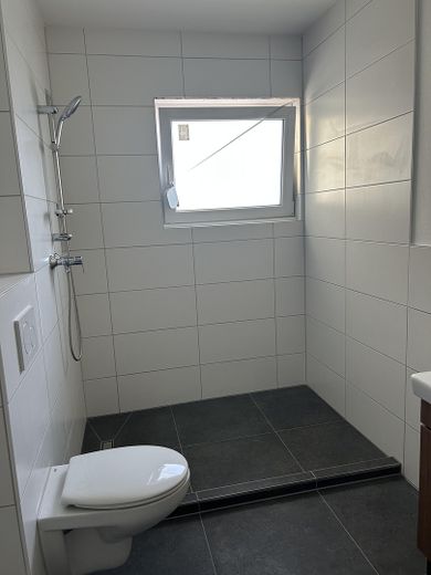 Zimmer in zwei Neubau-Maisonettewohnungen an Studenten zu vermieten – Foto 6