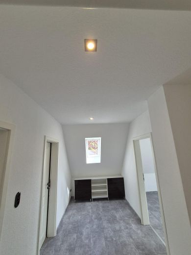 Schickes Einfamilienhaus in Jemgum, nähe Leer **Provisionsfrei** – Flur oben