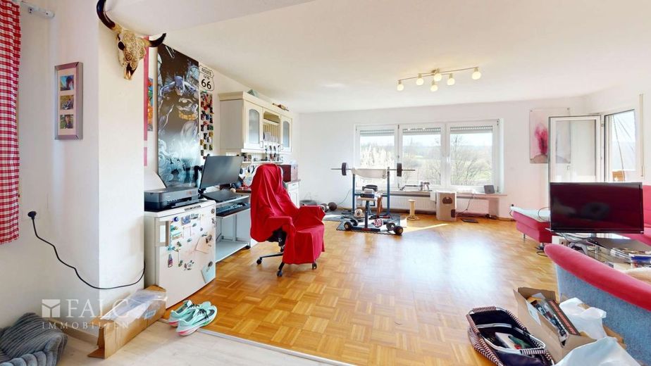 Großes Grundstück !! Viel Wohnfläche !! Kleiner Preis !! – EG Wohnen