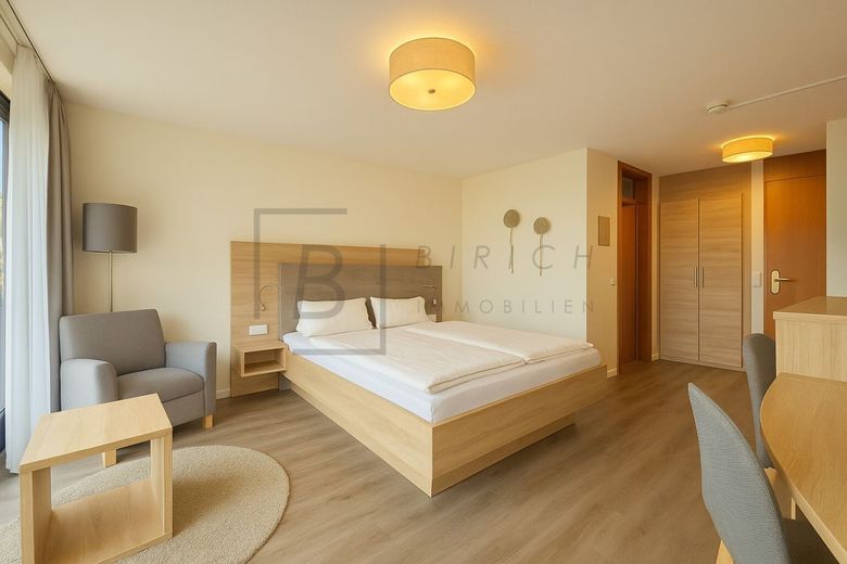 Kompaktes Mikro-Apartment mit Balkon in direkter Nähe AlbThermen Bad Urach – Zimmer