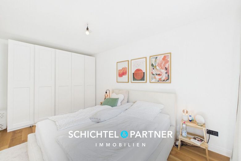 Alte Neustadt | Renovierte 3-Zimmer-Wohnung mit Garage und Balkon – S&amp;P | Schlafzimmer