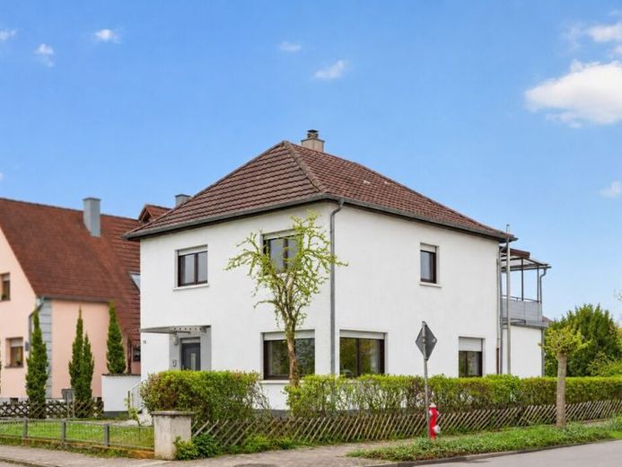 Mehr Platz fürs Familienleben - Frei stehendes Haus mit Garten, Homeoffice und Dachterrasse – Foto 1