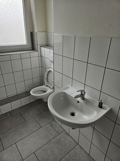 großzügige Gewerbefläche 431qm – Damen WC