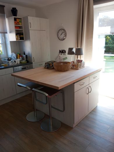 VON PRIVAT - STIL & CHARME! - Photovoltaik, Raumwunder, Garten, Gartenhaus... – NEU: Küche m. Küchenblock 