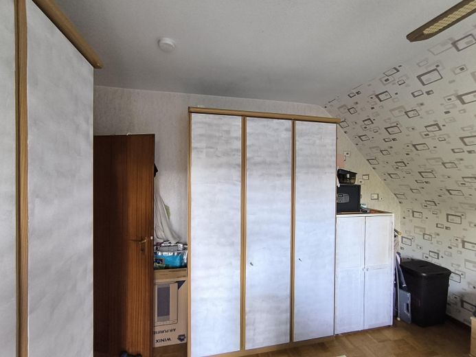 2-Familienhaus mit großem Garten – 1.OG-Schlafzimmer