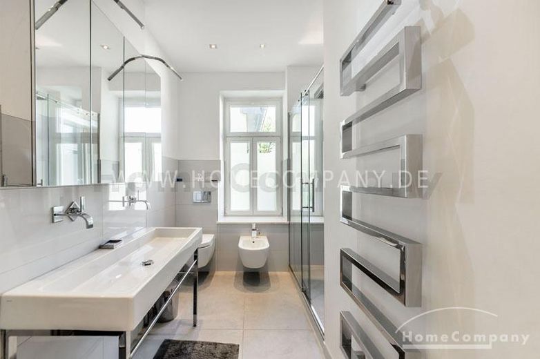 Schöne, hochwertige möblierte 4-Zimmer-Altbauwohnung mit Balkon in Schwabing – 3e02a1868a952931b212b20d4f6fbcb9a734e613.jpg