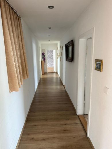 Detached house with 1209 sqm plot & over 250 sqm usable floor space – Foto 3