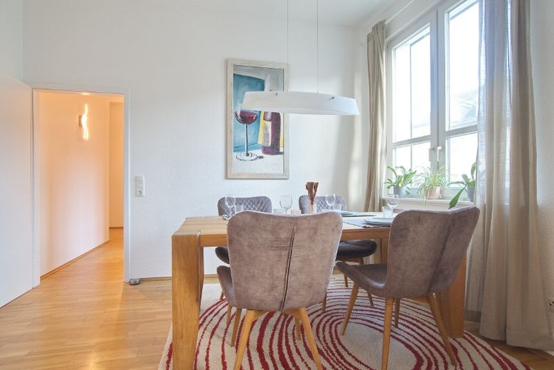 Charmante, großzügige Altbauwohnung im attraktiven Langenberg, mit W-LAN, PKW-Stellplatz, Bahnanbindung S 9 – 4bcd15a6b83f05e68b5c45c5504cb6d93fa82e67.jpg