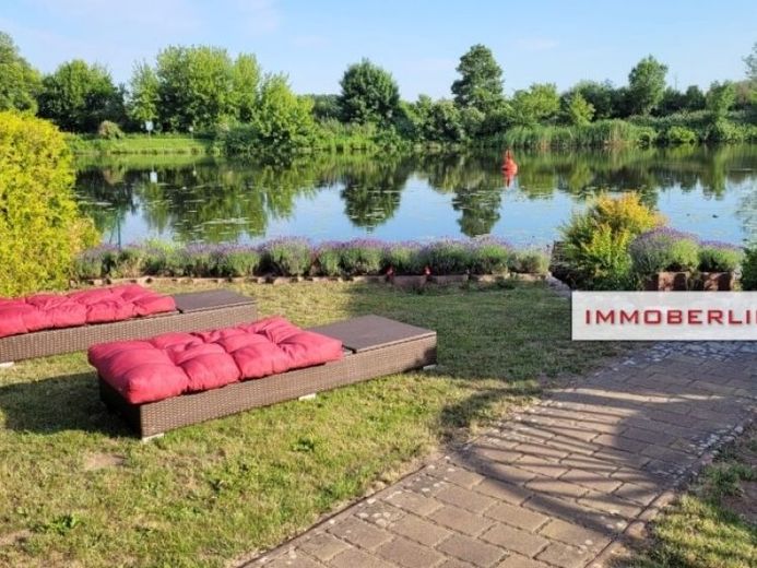 IMMOBERLIN.DE - Wassergrundstück, Bungalow, Yacht, Bundeswasserstraße nähe Berlin – Foto 1