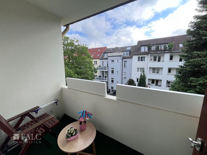 Großzügige 3,5-Zimmer-Wohnung mit Balkon und optionalem Dachboden in Essen-Holsterhausen – Balkon