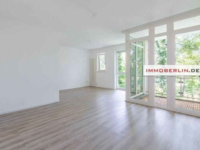 IMMOBERLIN.DE - Helle Wohnung mit Loggia & Lift an der Spree – Foto 1