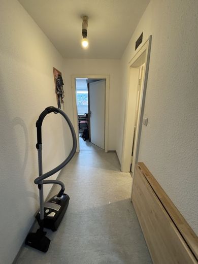 Zwei Wohnungen, ein Deal — Dachgeschossensemble im Herzen von Stuttgart‑West – Flur Whg. 1