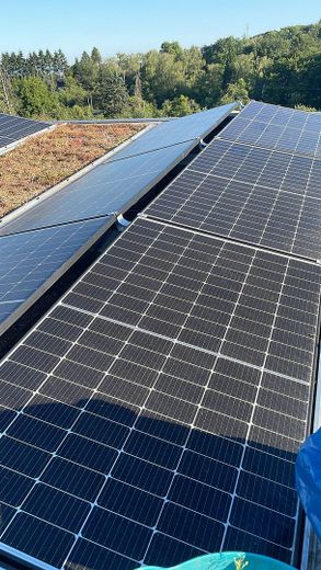 Сімейний напівквартирний будинок з видом на зелень, 7 кімнат, PV-установка – PV