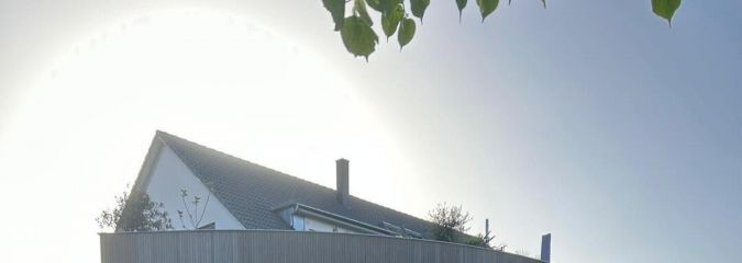 Die Wohnung befindet sich im 1. OG