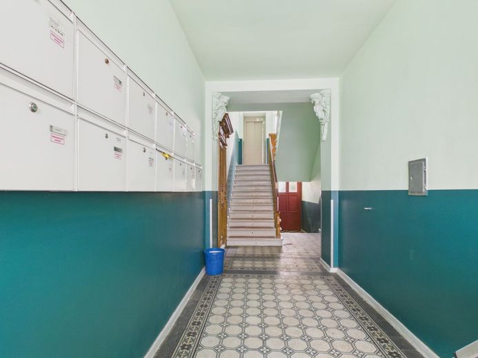 Wohnen in Friedrichshain – Hausflur