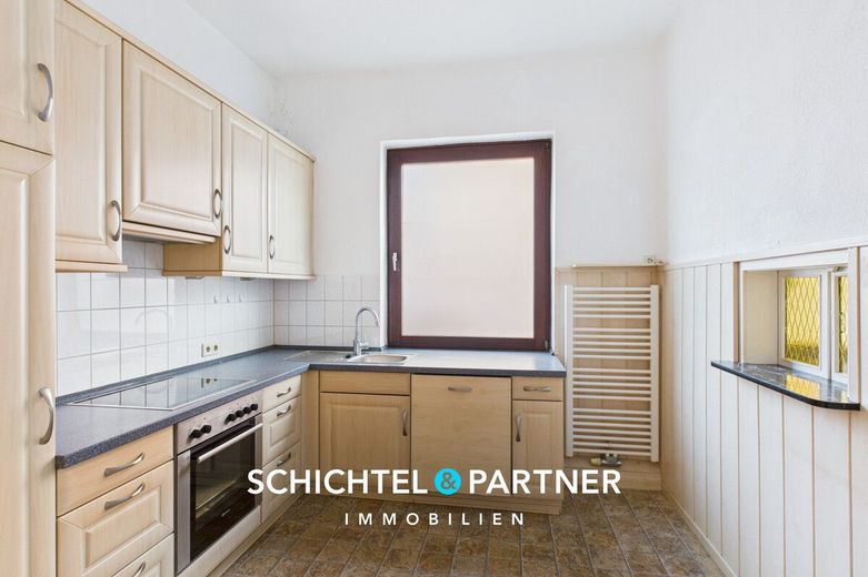 Ohlenhof | Geräumiges Dreiparteienhaus mit großem Grundstück und Gewerbe – S&amp;P | Küche