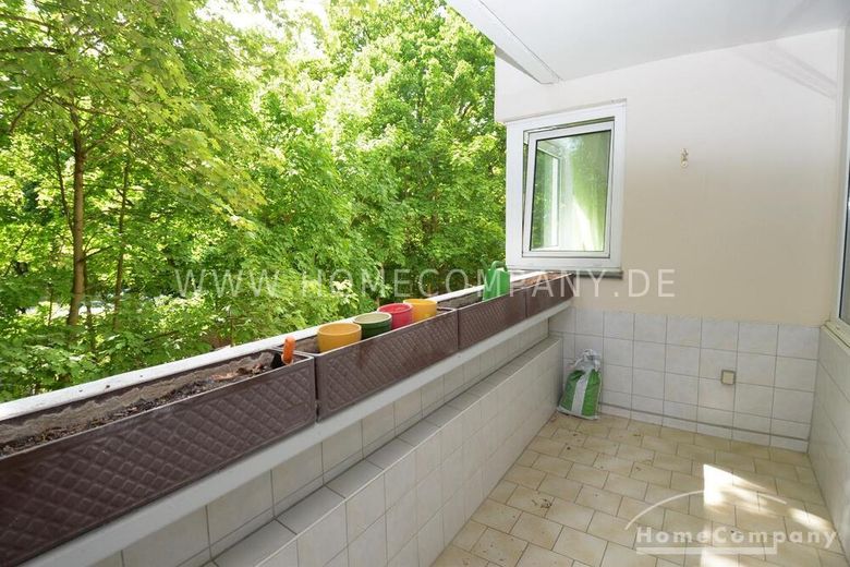 Sehr große 2 Zimmer Wohnung in Westend mit Balkon – 6a89b44cf6c0247fd767c2f9e3bfc2f220b6e6ca.jpg
