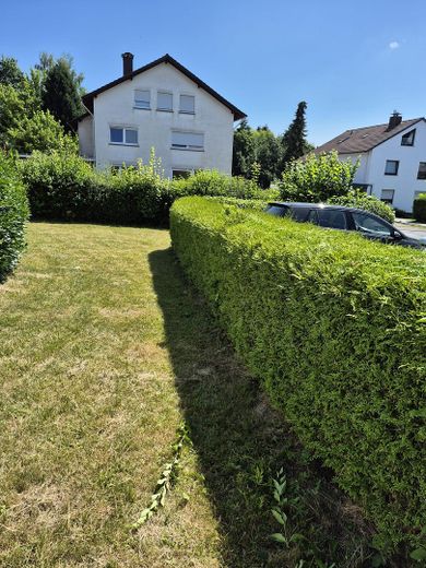 Helle 3-Zimmer-Erdgeschosswohnung mit Balkon und Garage in ruhiger Lage von Horn-Bad Meinberg – Garten des Hauses 1