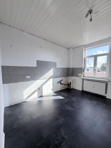 Großzügige Wohnung in stilvoller Altbauwohnung mit Balkon & Garten – Foto 5