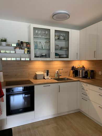 Rhein Bölgesi semtinde komisyonsuz ve aydınlık 2 odalı daire – Fotoğraf 4