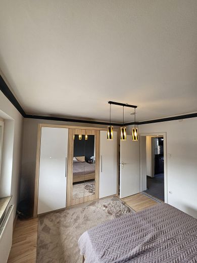 Schlafzimmer Bild 1