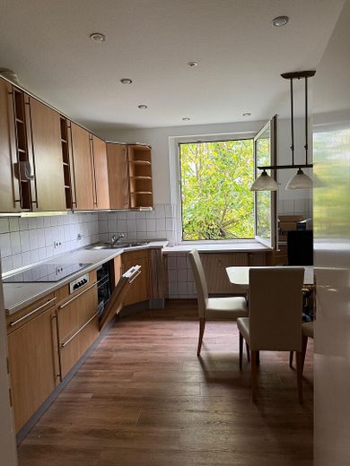 Wohnen mit Kamin, Terrasse und Garten – großzügige 3,5-Zimmer-Wohnung in Solingen – Фотографія 3