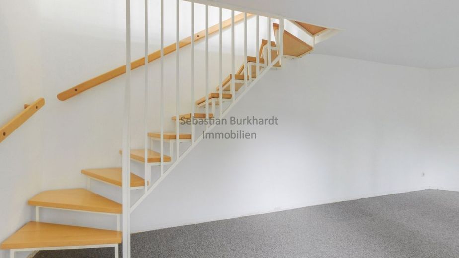 *** Preissenkung: Kapitalanleger oder Eigennutzer? Eigentumswohnung in Ilmenau – Wohnzimmer_1