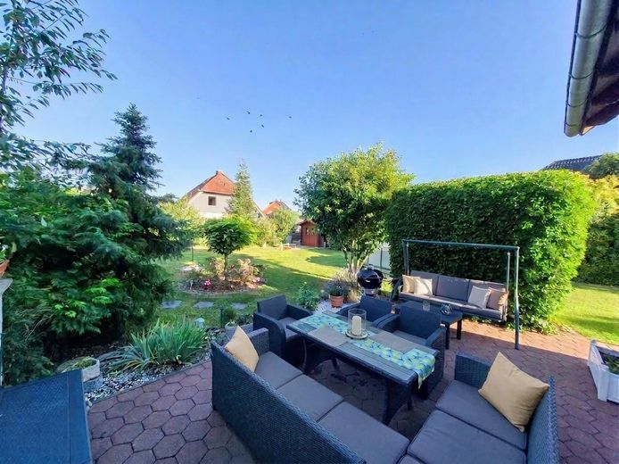 Без комиссии: ухоженная двухквартирная вилла | 126 м² | участок 715 м² – Фото 4