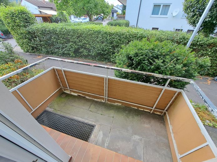 Gartenanteil  + Terrasse + Hobbyraum am Rande von Rudersberg – Küche Balkon