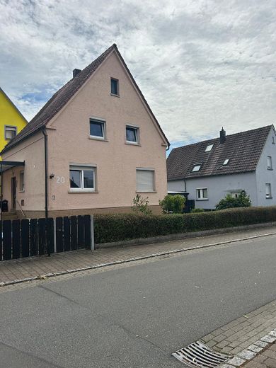 Gemütliches Einfamilienhaus mit Garten in Top-Lage – Foto 2
