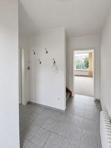 Provisionsfrei: Reihenhaus mit Garten in begehrter Wakenitznähe – Flureingang