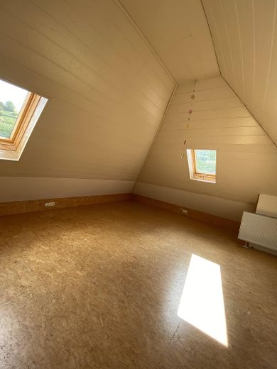 Single-family house in 1930s villa style - Private sale – Dachzimmer