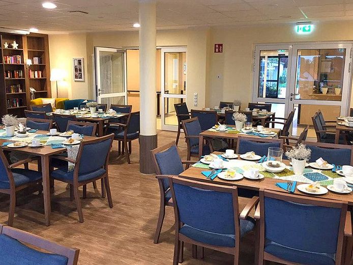 Uelzen’de bakım dairesi · 43,82 m² · 7.411,53€ yıllık kira · mal sahibinden komisyonsuz – Caféteria