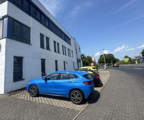 schöne helle Büroflächen Büro Buero 50-500 QM in zentraler Lage mit Parkplätzen und Aufzug