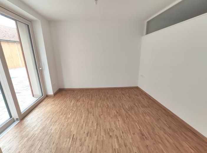 EG: Schlafen / Besprechungsraum Bild 1