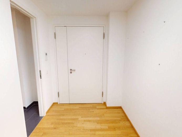 Appartamento di nuova costruzione di 3 locali in posizione centrale con BALCONE e cucina componibile nel nord-ovest di Friedrichshain – Eingangsbereich