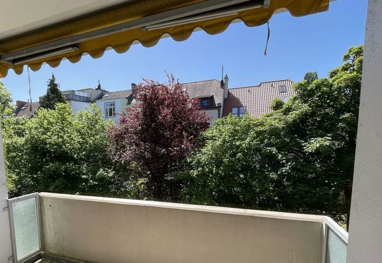 Blick_vom_Balkon_Mitte_sommer