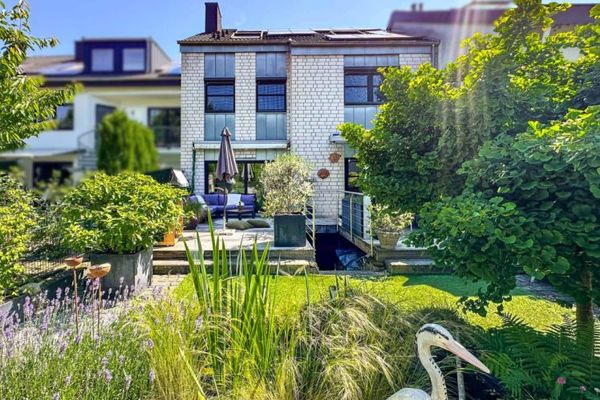 Energieeffizienz A: Stilvolles Architektenhaus für modernes Wohnen mit PV-Anlage & Wärmepumpe