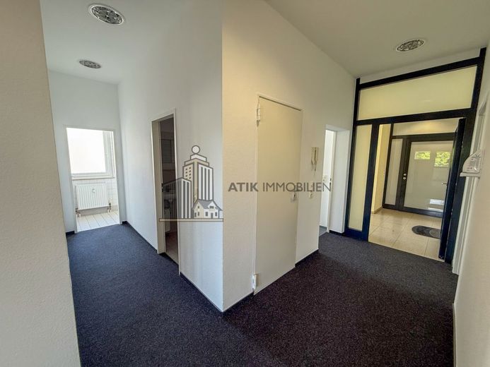ATIK: Moderne Arbeitsplätze mit attraktiver P-L-Verhältnis - provisionsfrei – Eingangsbereich
