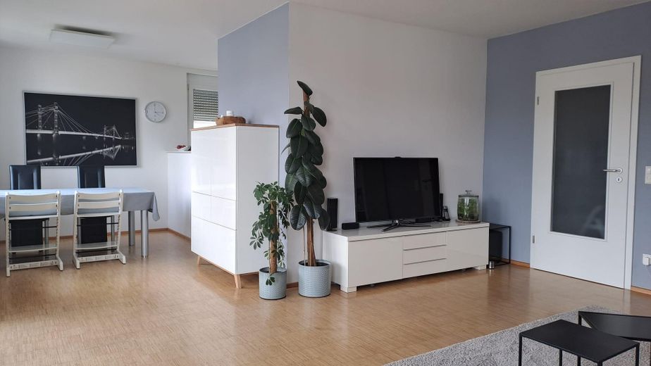 Wohnzimmer mit Essbereich