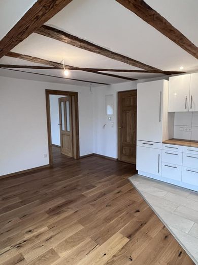 Schöne 1,5-Zimmer Wohnung in zentraler Lage – Wohnen