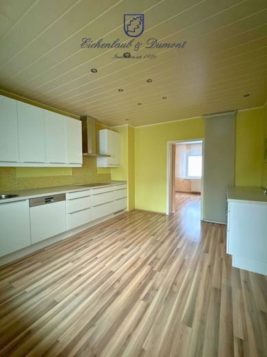 "Haus im Haus" 5-ZKB Wohnung + Stellplatz in Top-Lage nahe der Uni – Küche EG
