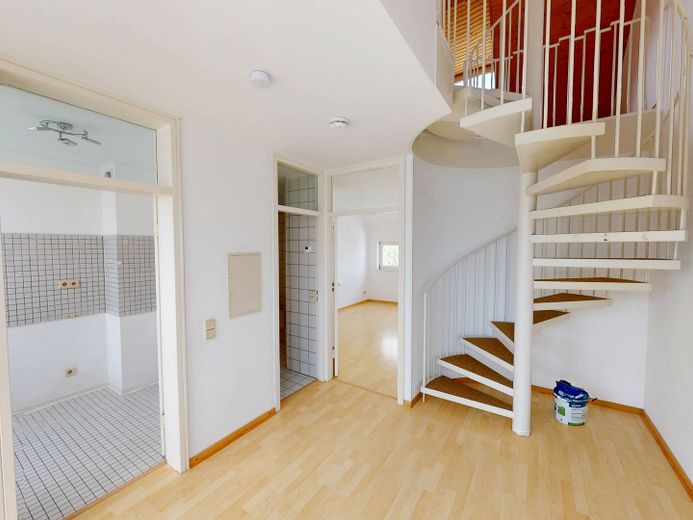 Tolle 2-Zi.-Maisonettewohnung mit BALKON und Wannenbad – Ansicht II: Eingangsbereich