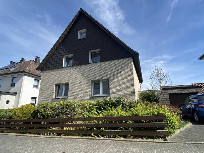 Straßenfront