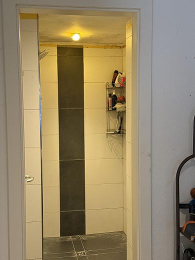 Rendimento eccezionale con un immobile insolito! – Duschbad EG aktuell